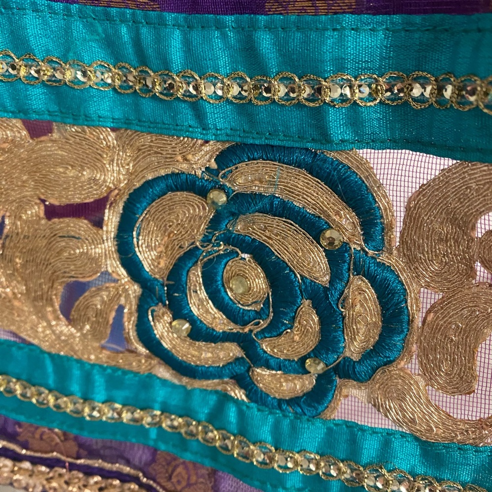 Women’s Indian Lehenga Size Medium - Picture 4 of 4